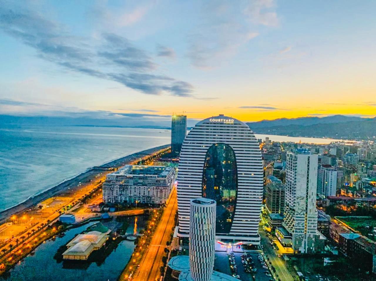 Luxury Batumi Hotel Esterno foto
