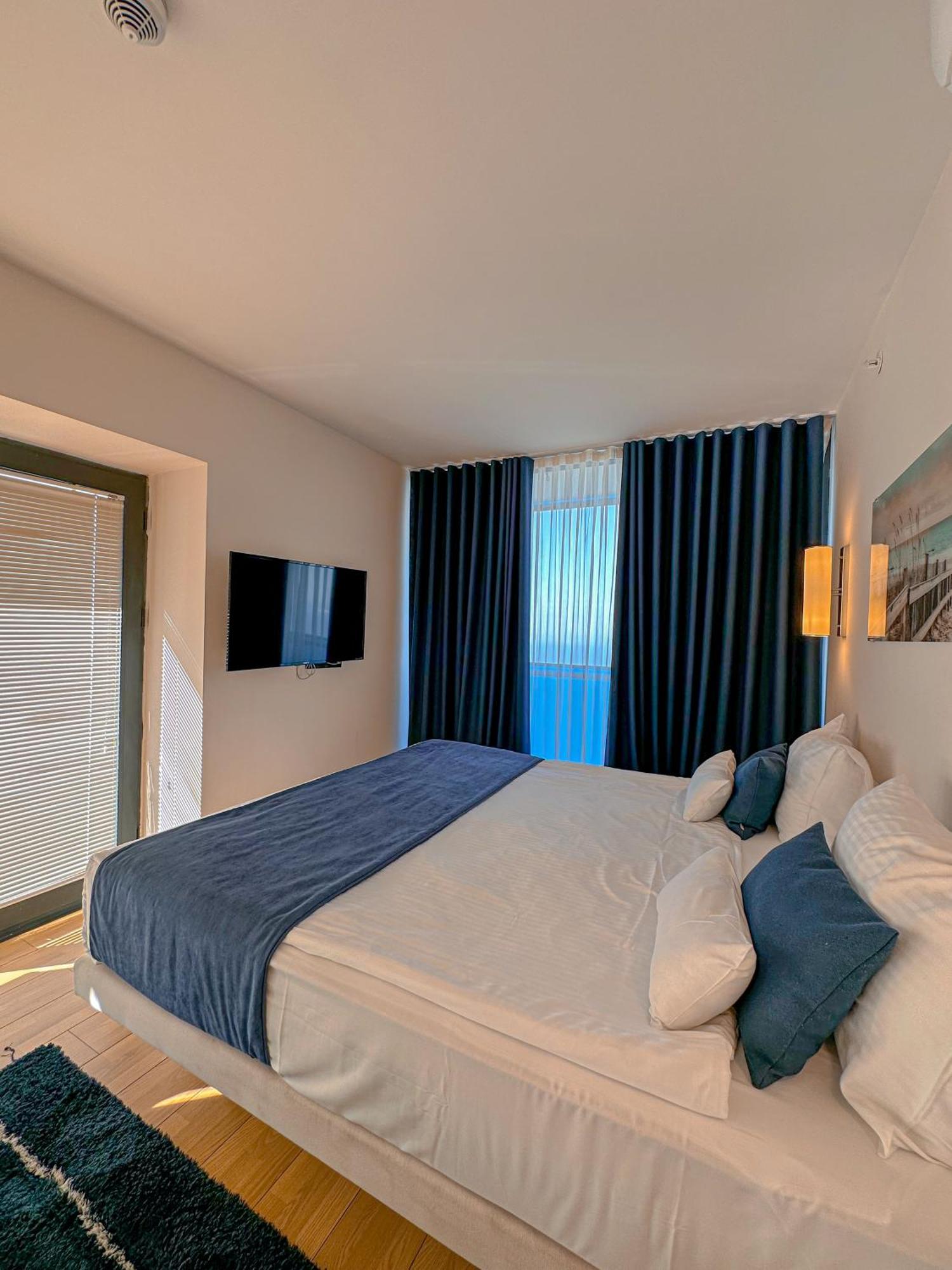 Luxury Batumi Hotel Esterno foto