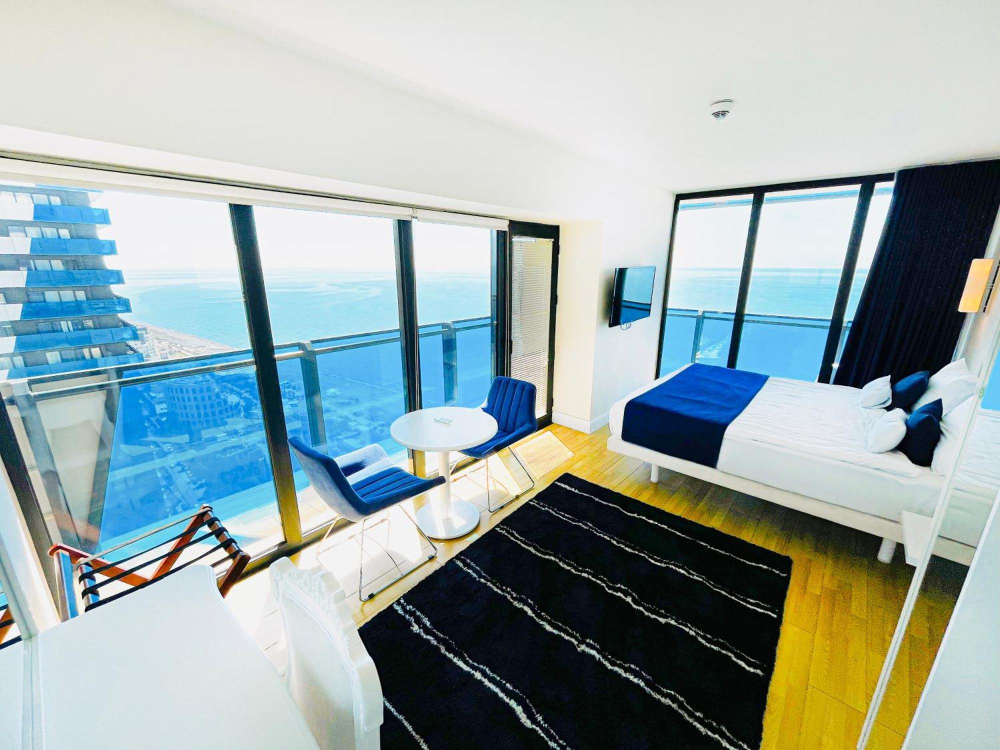 Luxury Batumi Hotel Esterno foto