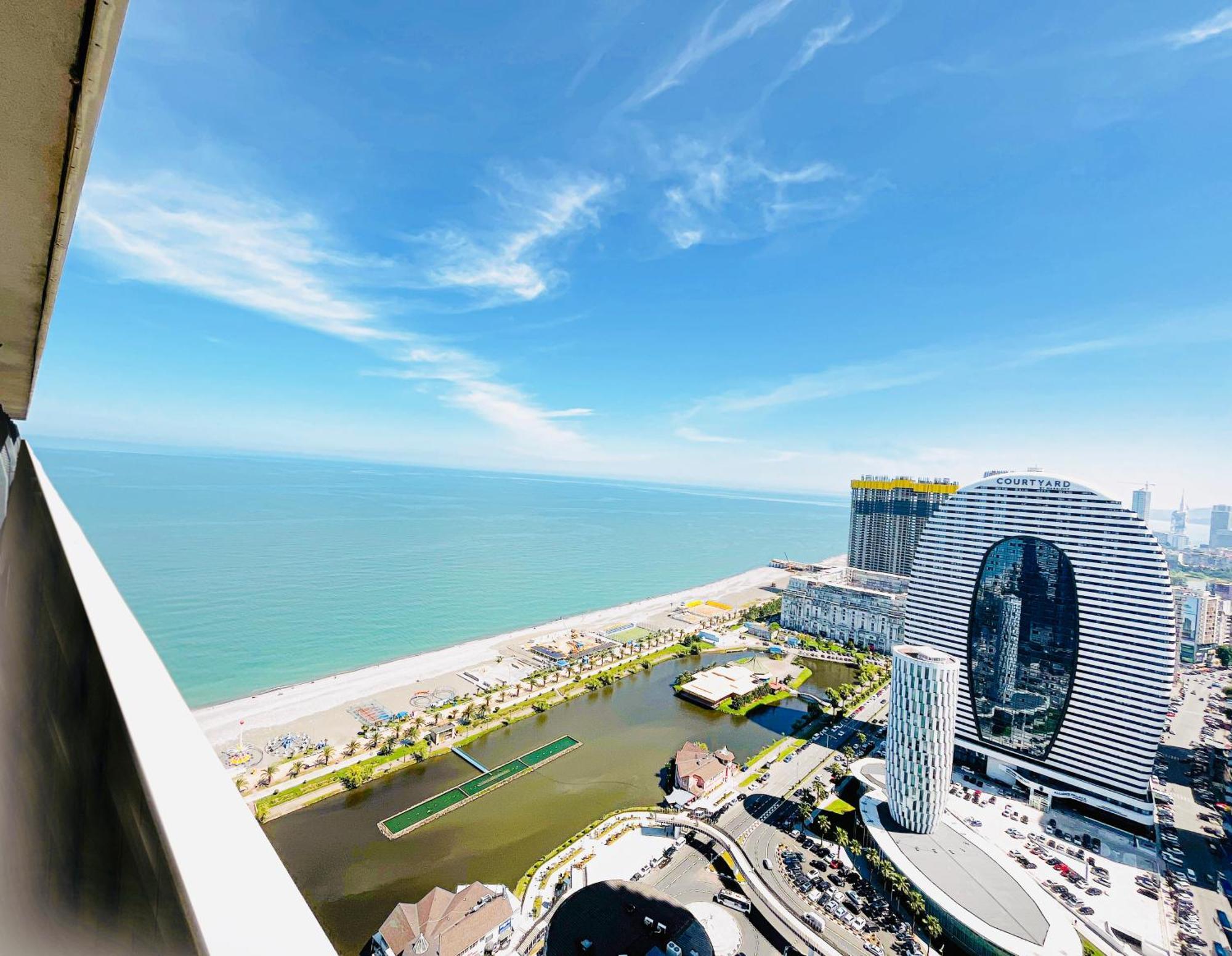 Luxury Batumi Hotel Esterno foto