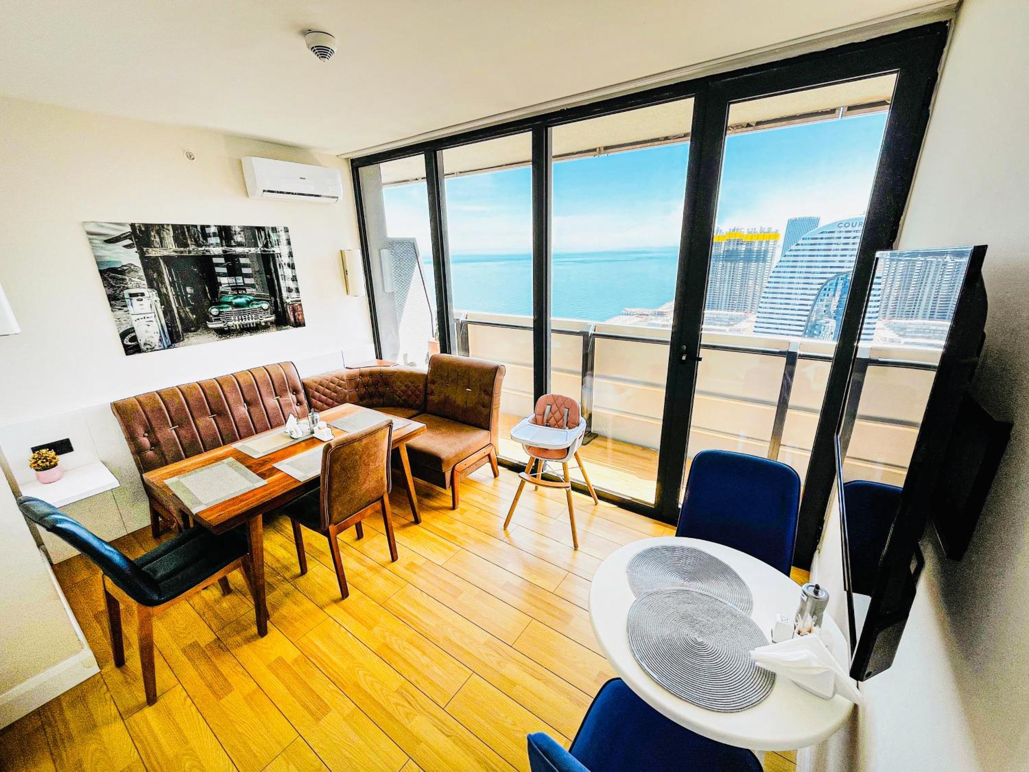 Luxury Batumi Hotel Esterno foto