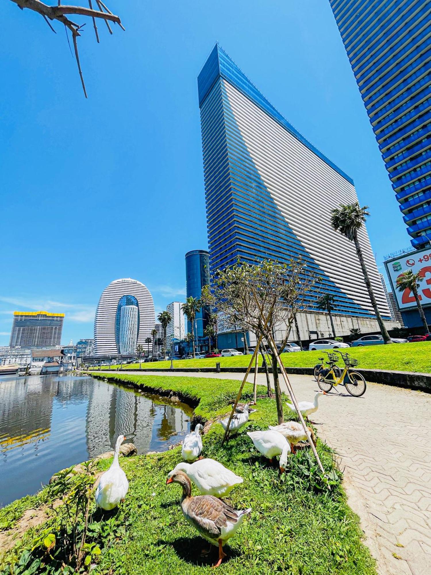 Luxury Batumi Hotel Esterno foto