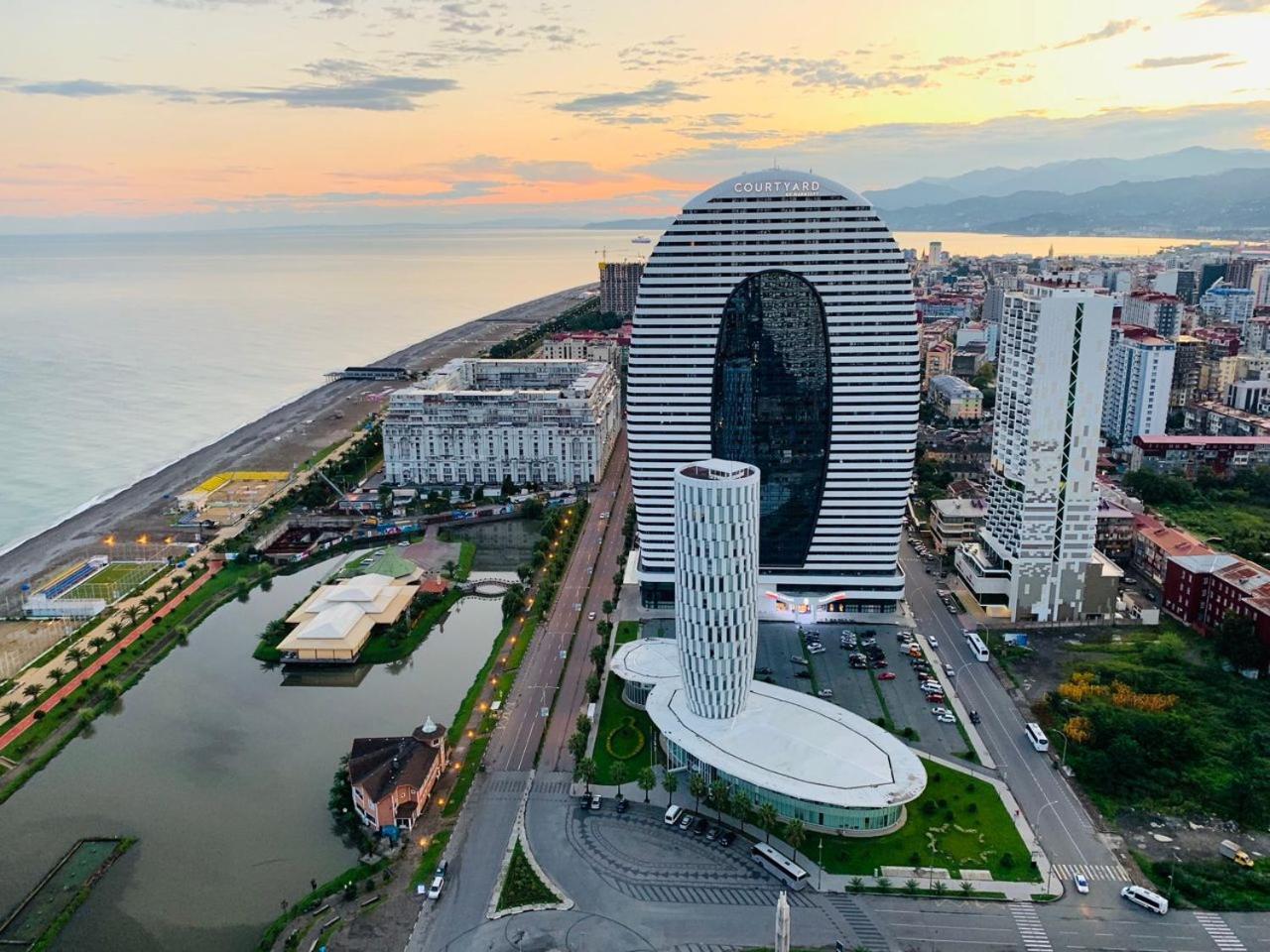 Luxury Batumi Hotel Esterno foto