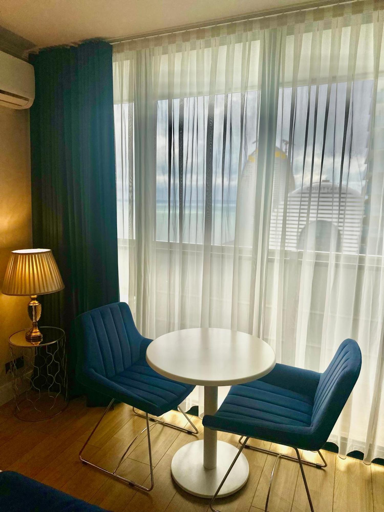 Luxury Batumi Hotel Esterno foto