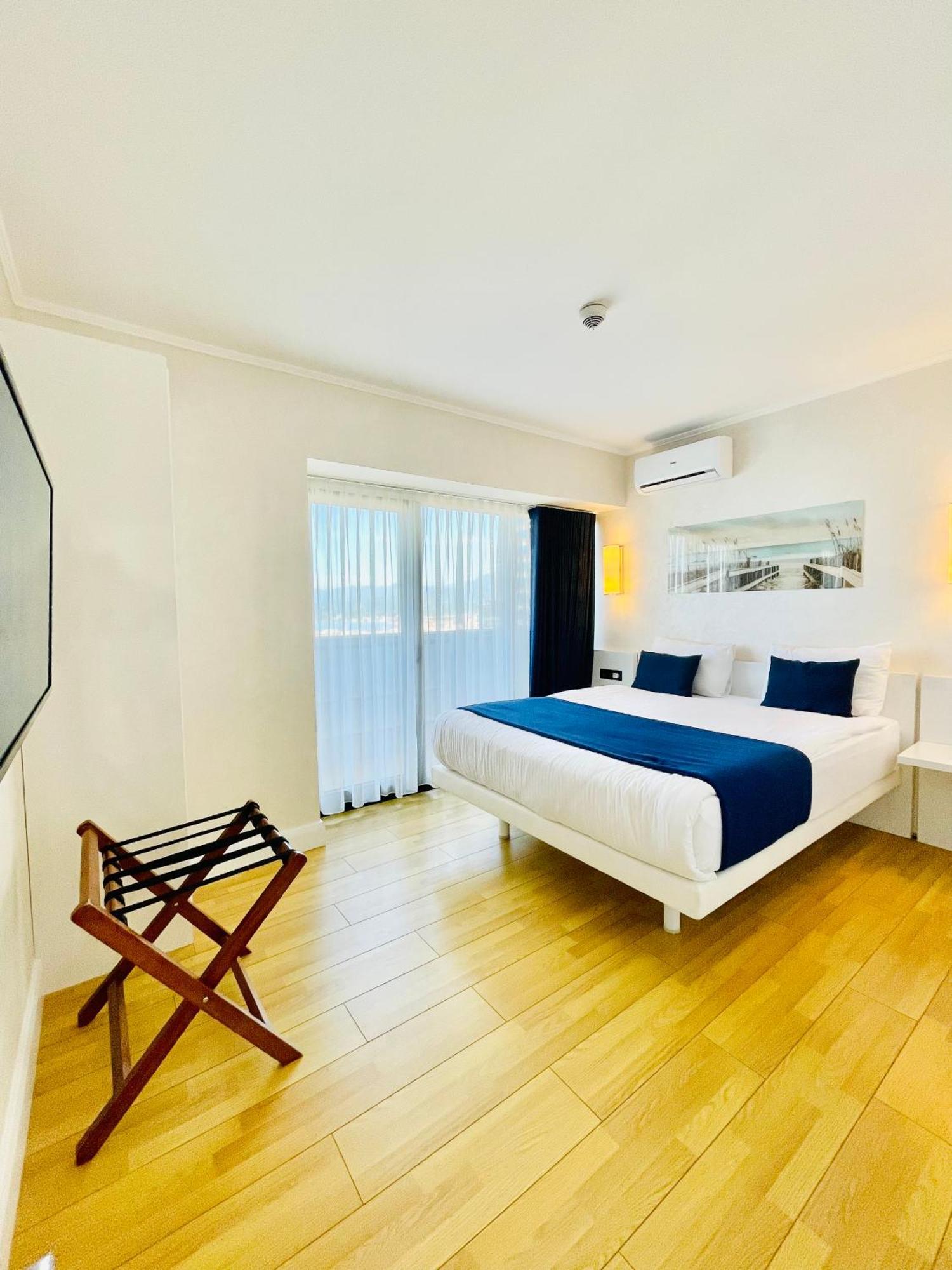 Luxury Batumi Hotel Esterno foto